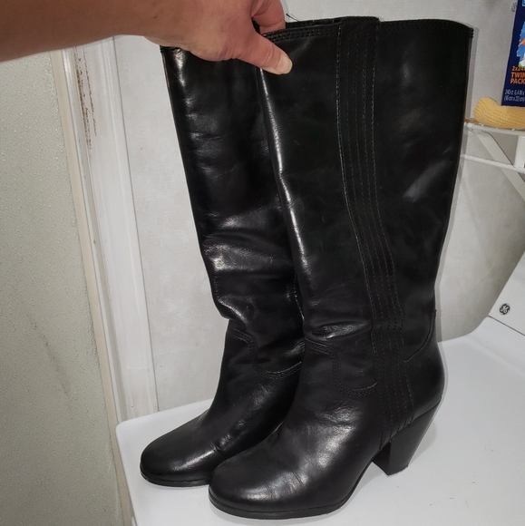 Arturo Chiang Black Boots - Picture 3 of 9